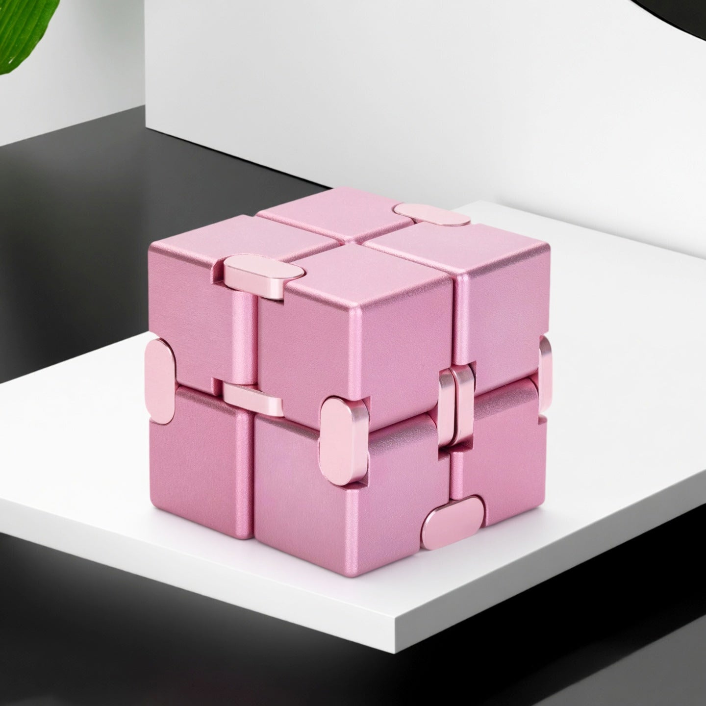 Metal Infinity Cube Fidget Toy – Clicky Stress Relief Desk Toy for Anxiety, ADHD Focus & EDC Gadget
